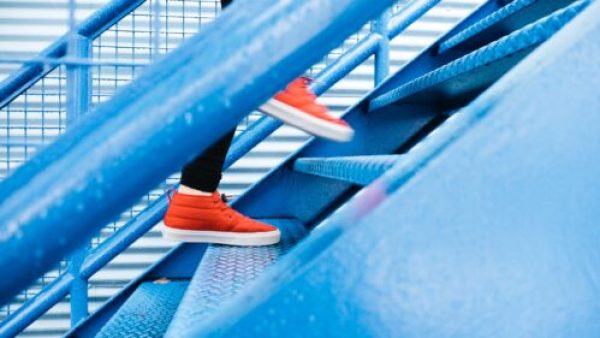 lindsay-henwood-7_kRuX1hSXM-unsplash-500x281